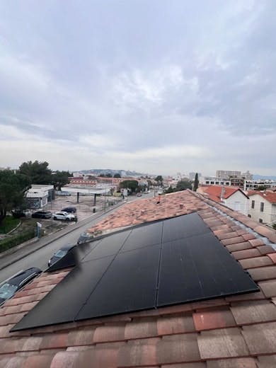 Installation de 7 panneaux solaires