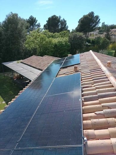 Installation de 11 panneaux solaires